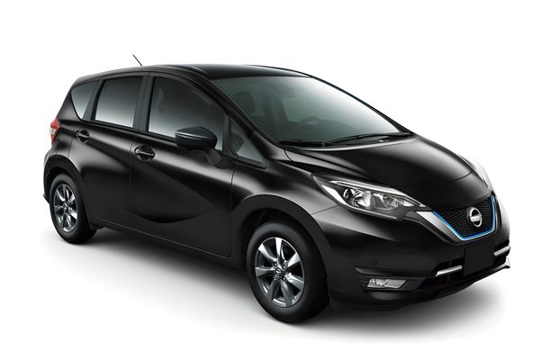 Rent a car Nissan Note in Polis