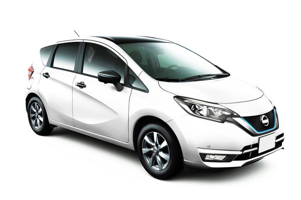 Rent a car Nissan Note in Chloraka